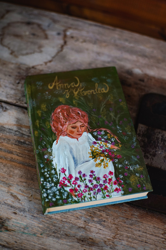 Lucy M. Montgomeryová - Anna z Avonlea (Kniha s maľovanou väzbou) 3