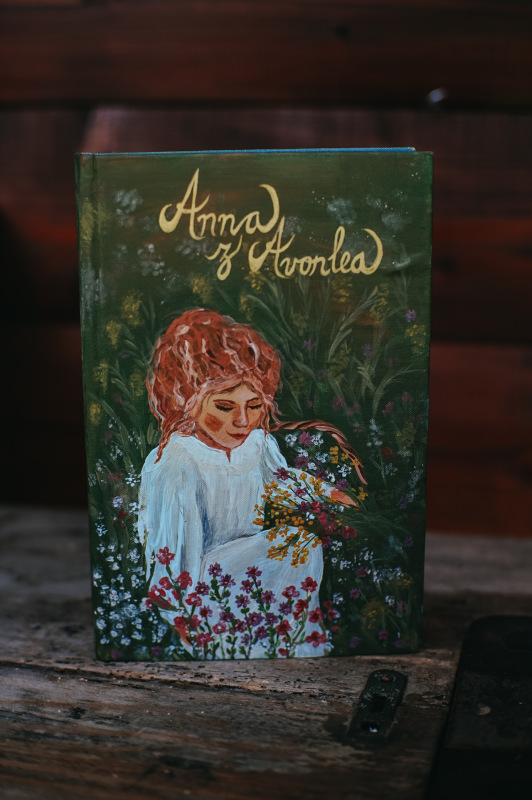 Lucy M. Montgomeryová - Anna z Avonlea (Kniha s maľovanou väzbou) 4